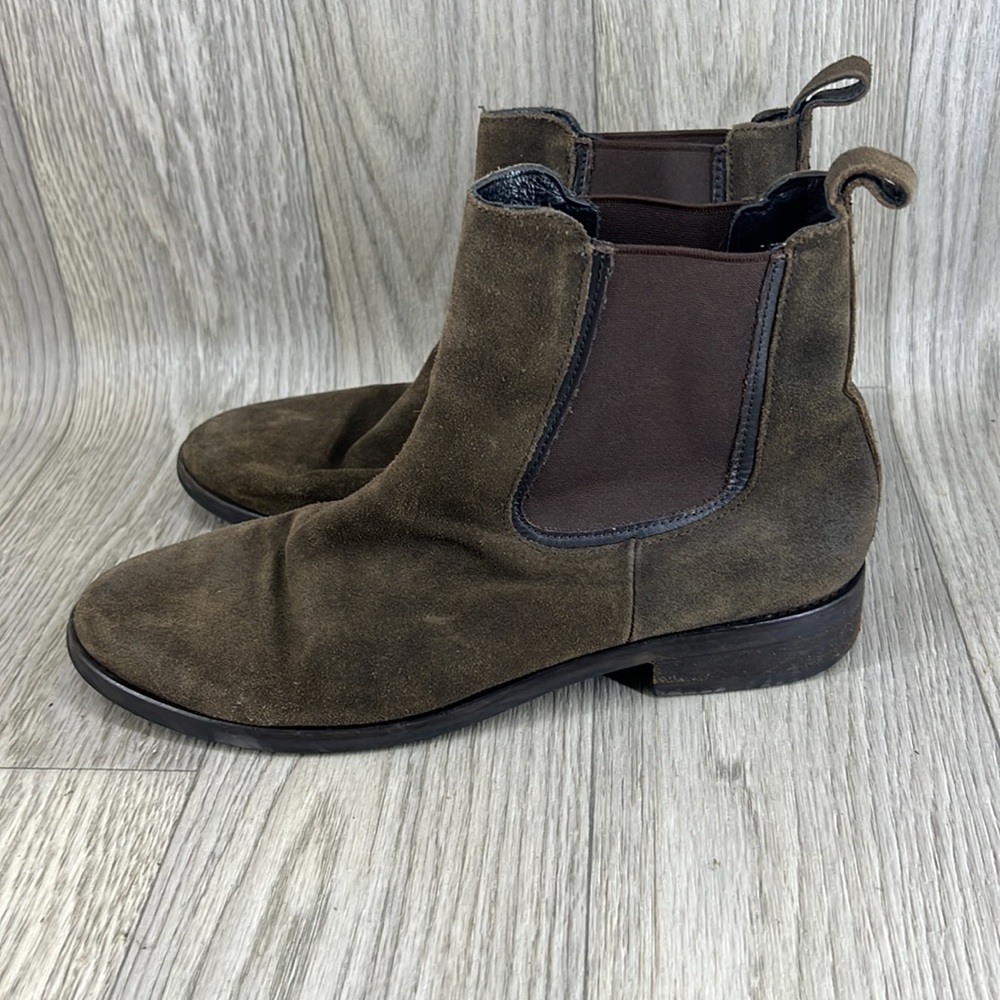 Thursday Boot Co. Duchess Boots (Chelsea Boots) - Picture 4 of 10